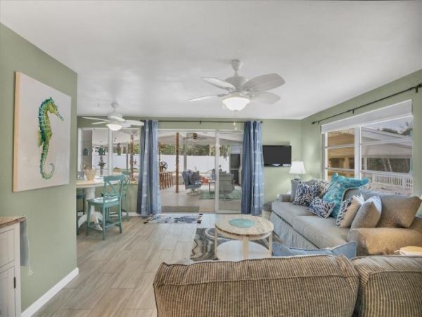 Cozy Vacation Rental with 2 Bedrooms in Manasota Key