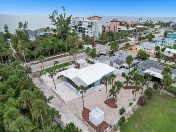 Cozy Vacation Rental with 2 Bedrooms in Manasota Key