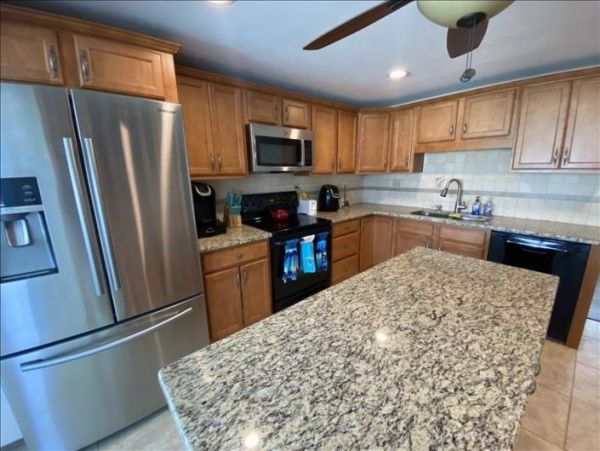 Charming Waterfront Vacation Home in Englewood