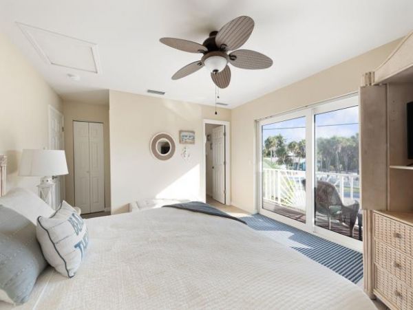 Charming Vacation Rental in Englewood: Your Beach Escape!