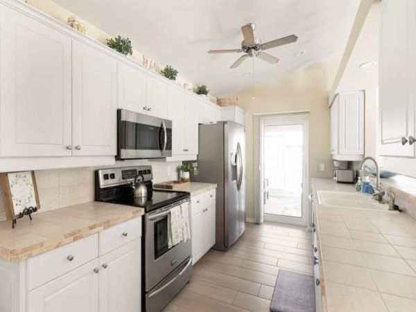 Charming Vacation Rental in Englewood: Your Beach Escape!