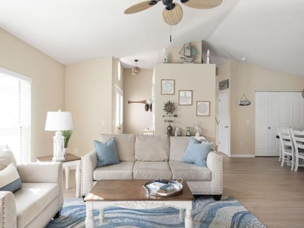 Charming Vacation Rental in Englewood: Your Beach Escape!