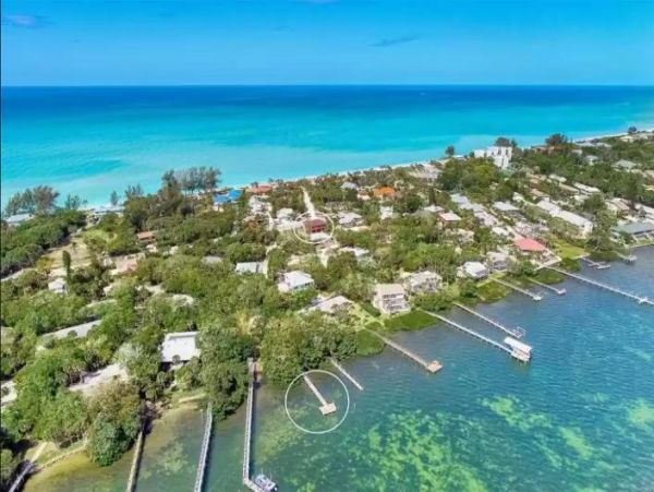 Charming Vacation Rental in Englewood: Your Beach Escape!