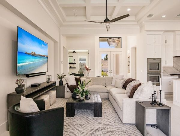 Stunning Vacation Rental with Pool in Marco Island