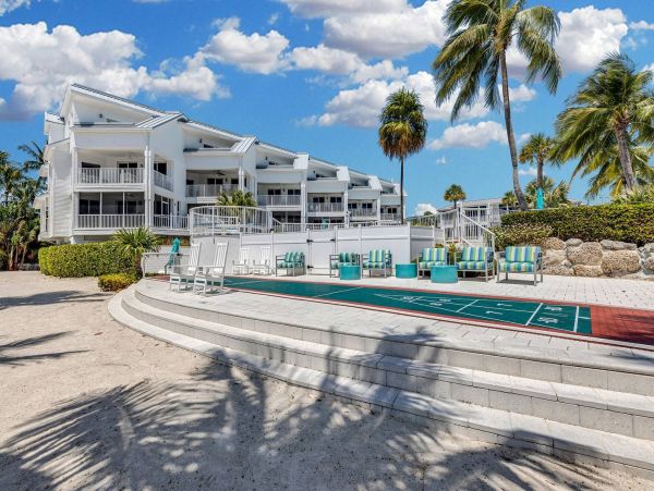 Three Bedroom Rental with Panoramic Ocean View in Islamorada
