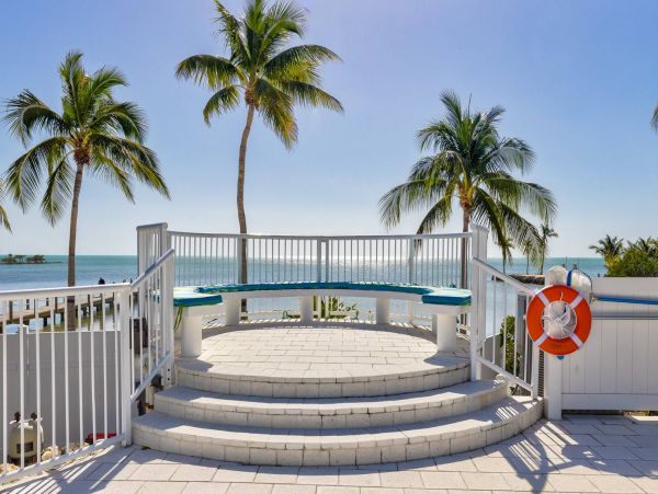 Three Bedroom Rental with Panoramic Ocean View in Islamorada