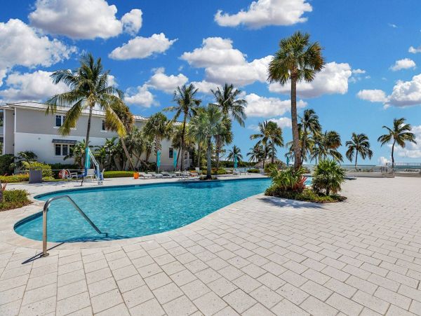 Three Bedroom Rental with Panoramic Ocean View in Islamorada