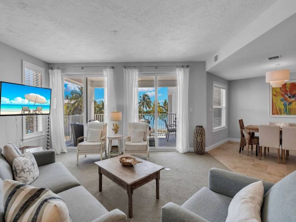 Three Bedroom Rental with Panoramic Ocean View in Islamorada