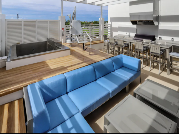 Wonderful Naples Fabulous Posh Vacation Condo