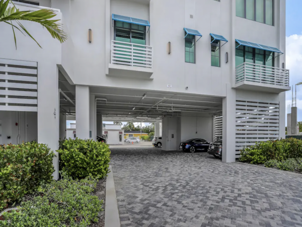 Wonderful Naples Fabulous Posh Vacation Condo
