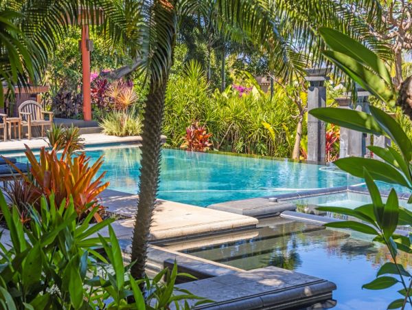 Oceanfront Luxury Four Bedroom Vacation Rental Home