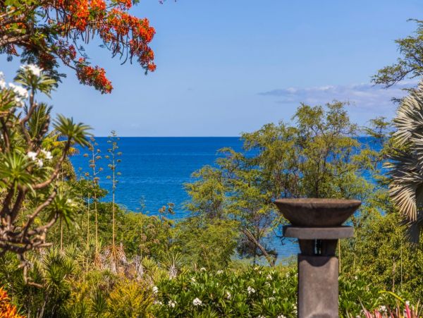 Oceanfront Luxury Four Bedroom Vacation Rental Home