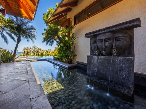 Oceanfront Luxury Four Bedroom Vacation Rental Home