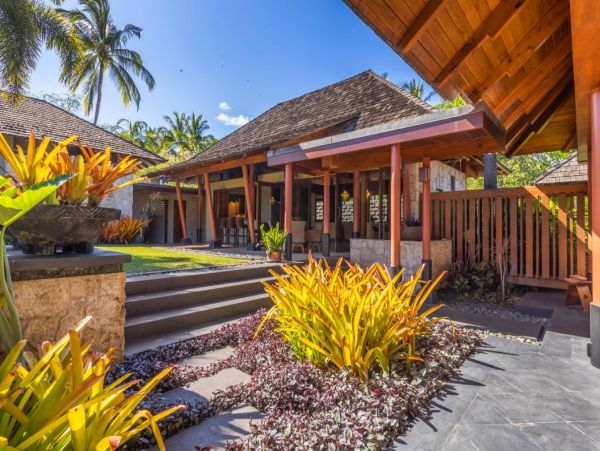 Oceanfront Luxury Four Bedroom Vacation Rental Home
