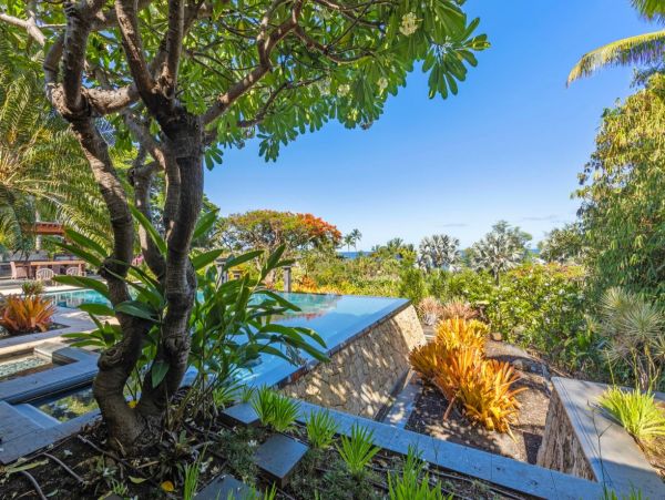 Oceanfront Luxury Four Bedroom Vacation Rental Home