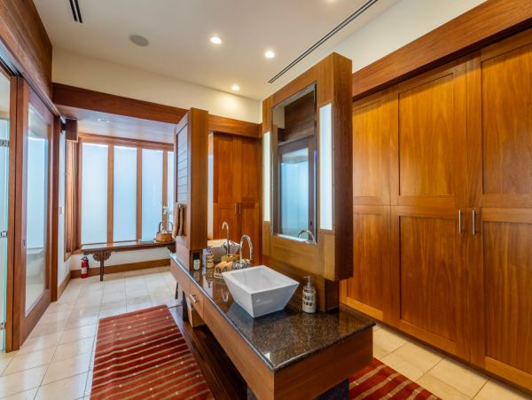 Oceanfront Luxury Four Bedroom Vacation Rental Home