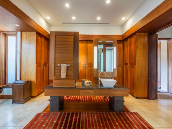 Oceanfront Luxury Four Bedroom Vacation Rental Home