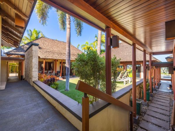 Oceanfront Luxury Four Bedroom Vacation Rental Home