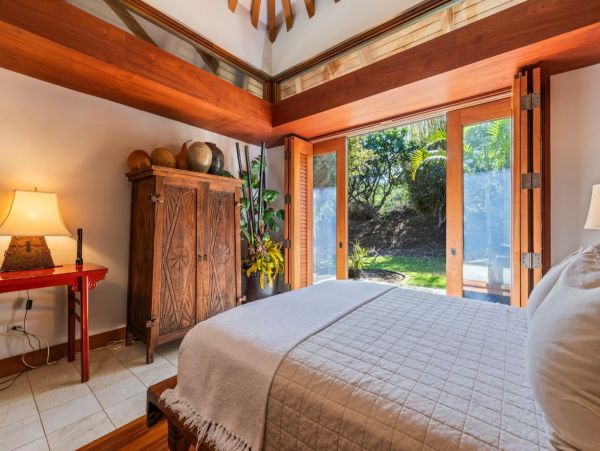 Oceanfront Luxury Four Bedroom Vacation Rental Home