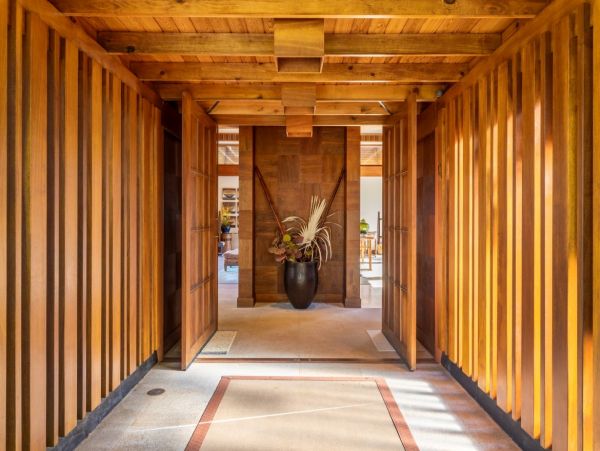 Oceanfront Luxury Four Bedroom Vacation Rental Home