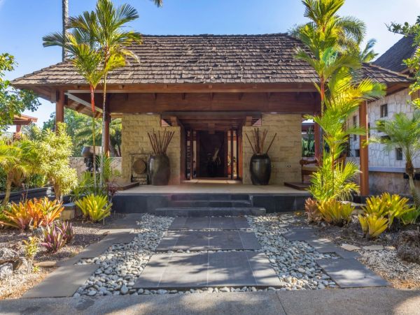 Oceanfront Luxury Four Bedroom Vacation Rental Home