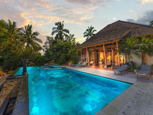 Oceanfront Luxury Four Bedroom Vacation Rental Home