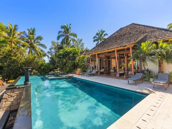 Oceanfront Luxury Four Bedroom Vacation Rental Home