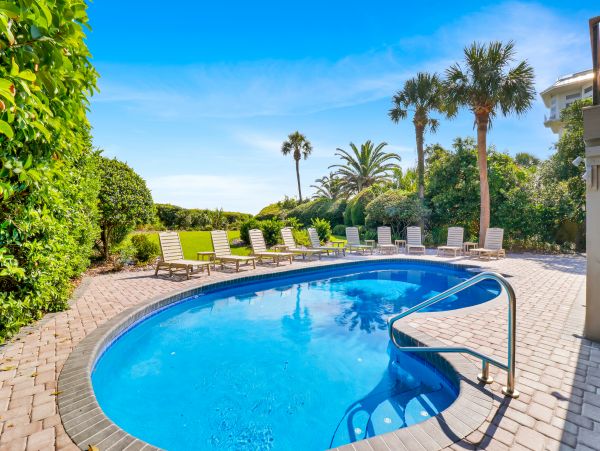 Hilton Head Vacation Rental: Luxurious Coastal Getaway