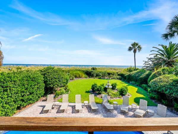 Hilton Head Vacation Rental: Luxurious Coastal Getaway