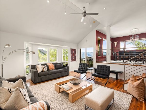 Ski in Ski out Vacation Townhome with 4 Bedrooms