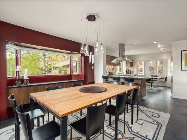Ski in Ski out Vacation Townhome with 4 Bedrooms