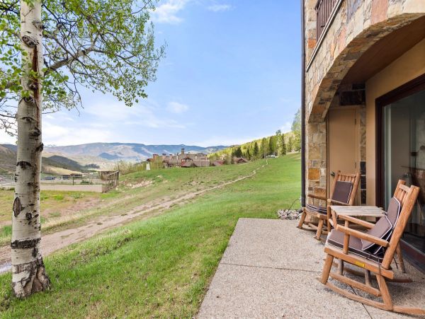 Ski in Ski out Vacation Townhome with 4 Bedrooms