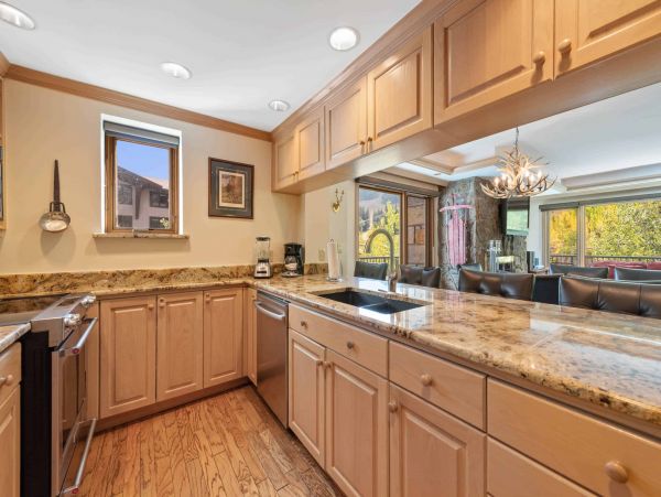 Vail Vacation Rental with 3 Bedrooms & Great Amenities