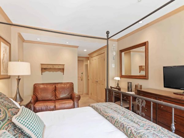 Vail Vacation Rental with 3 Bedrooms & Great Amenities