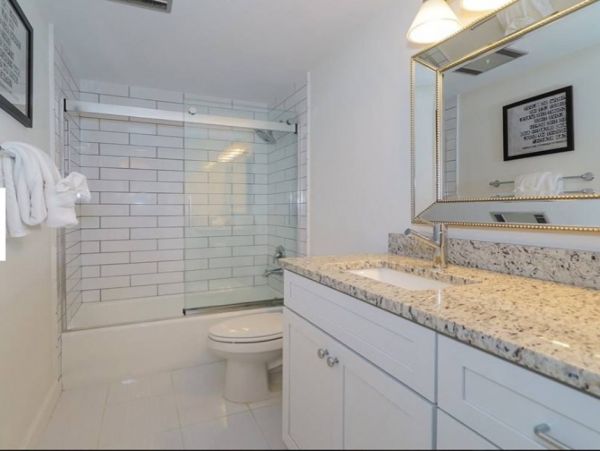 Beachfront Two Bedroom Vacation Condo in Longboat Key
