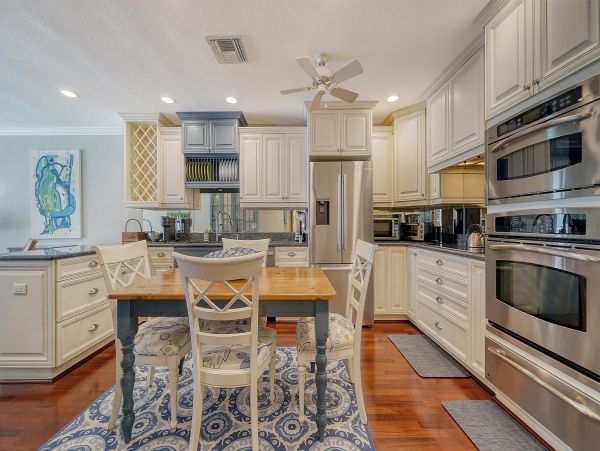 Longboat Key Gulf View Two Bedroom Vacation Rental PLUS DEN (3 bedrms)