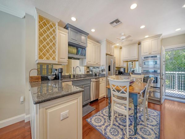 Longboat Key Gulf View Two Bedroom Vacation Rental PLUS DEN (3 bedrms)