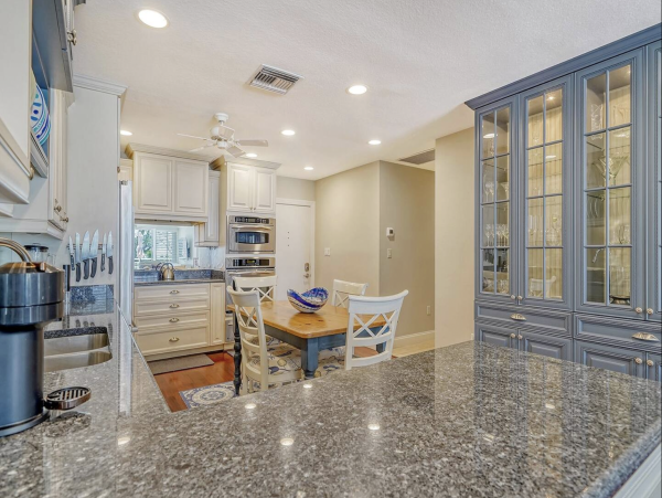 Longboat Key Gulf View Two Bedroom Vacation Rental PLUS DEN (3 bedrms)