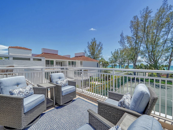 Longboat Key Gulf View Two Bedroom Vacation Rental PLUS DEN (3 bedrms)