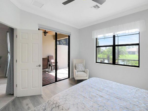 Florida Lakefront Vacation Rentals - Luxury Villas in Venice Florida