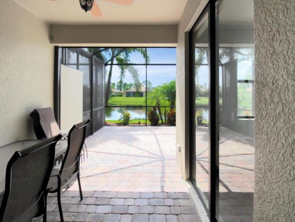 Florida Lakefront Vacation Rentals - Luxury Villas in Venice Florida