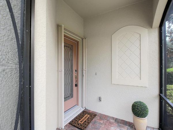 Florida Lakefront Vacation Rentals - Luxury Villas in Venice Florida
