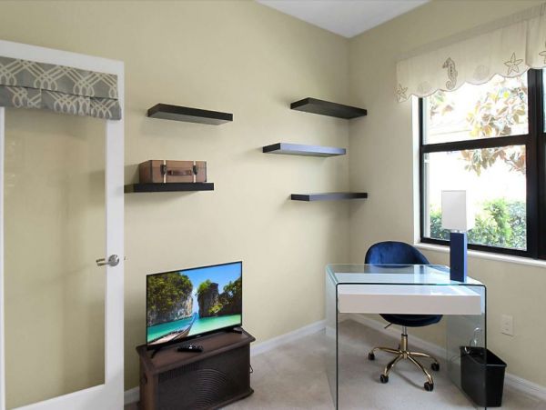 Florida Lakefront Vacation Rentals - Luxury Villas in Venice Florida