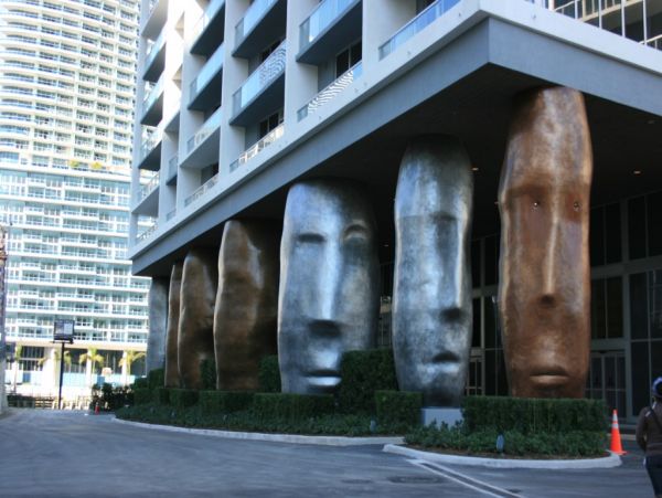 Luxury Vacation Rental in Miami with Stunning Bay Views