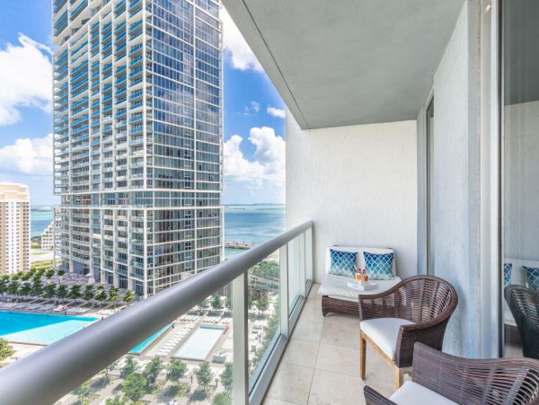 Luxury Vacation Rental in Miami with Stunning Bay Views
