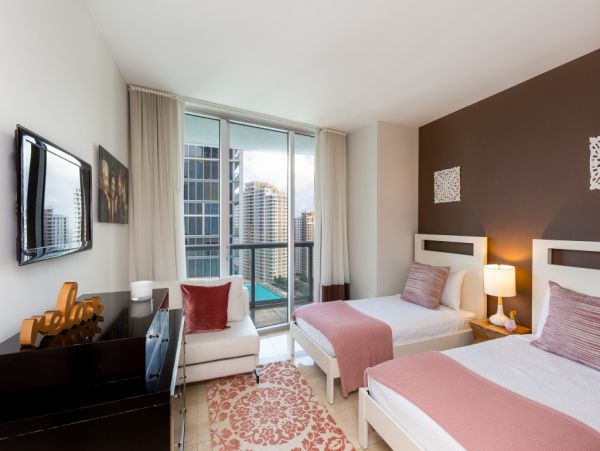 Luxury Vacation Rental in Miami with Stunning Bay Views