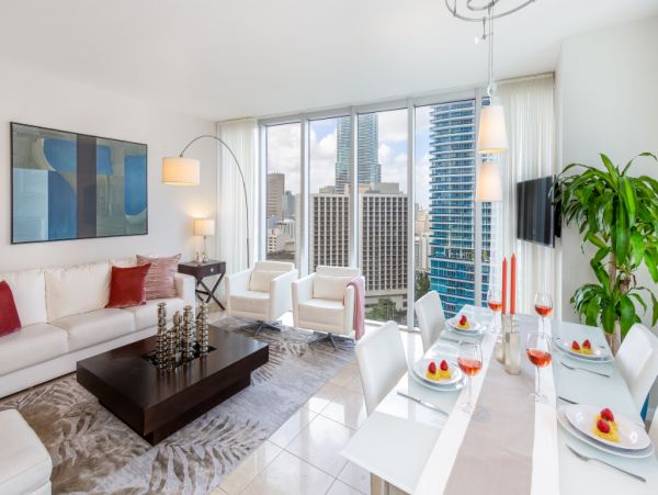 Luxury Vacation Rental in Miami with Stunning Bay Views