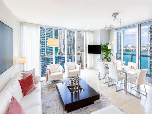 Luxury Vacation Rental in Miami with Stunning Bay Views