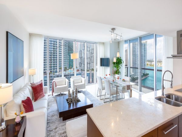Luxury Vacation Rental in Miami with Stunning Bay Views
