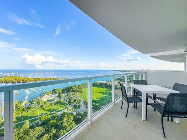 Miami One Bedroom Rental Condo with Panoramic Ocean Views